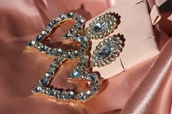 Heart Statement Earrings - In Love – Carnation Avenue